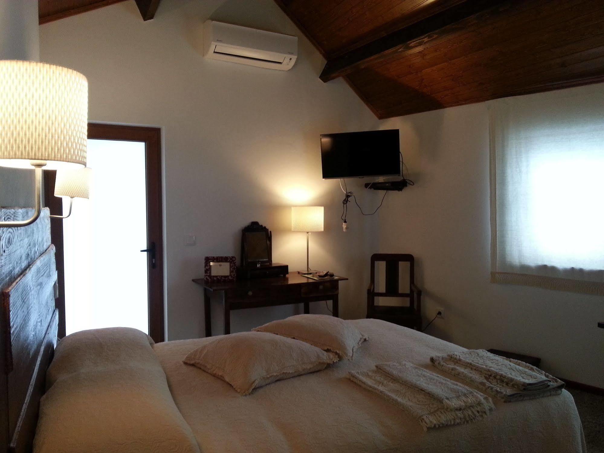 O Ze Ja Dormiu Aqui Villa Celeiros Dış mekan fotoğraf