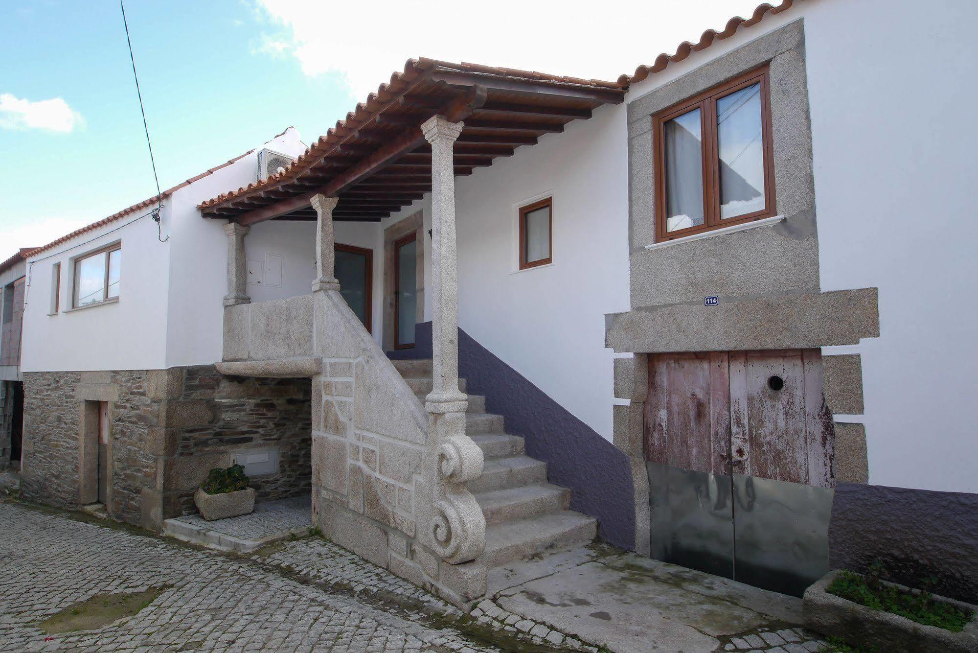 O Ze Ja Dormiu Aqui Villa Celeiros Dış mekan fotoğraf